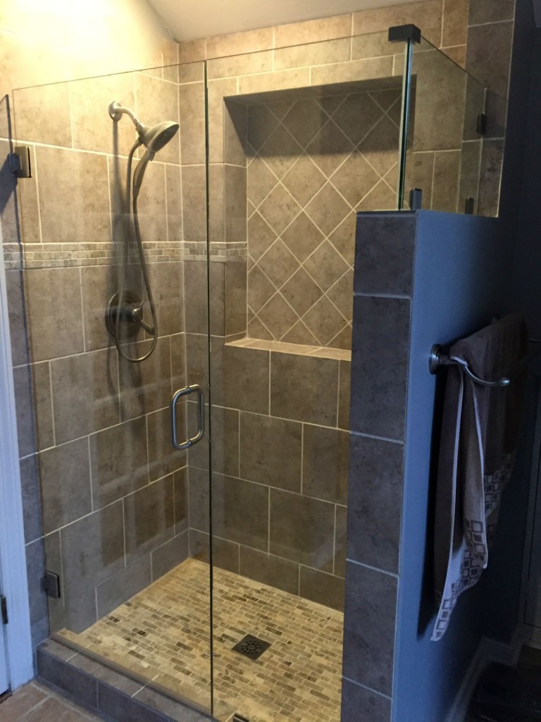 FRAMELESS SHOWER DOOR CHESETERFIELD VIRGINIA GATES BLUFF SUBDIVISION